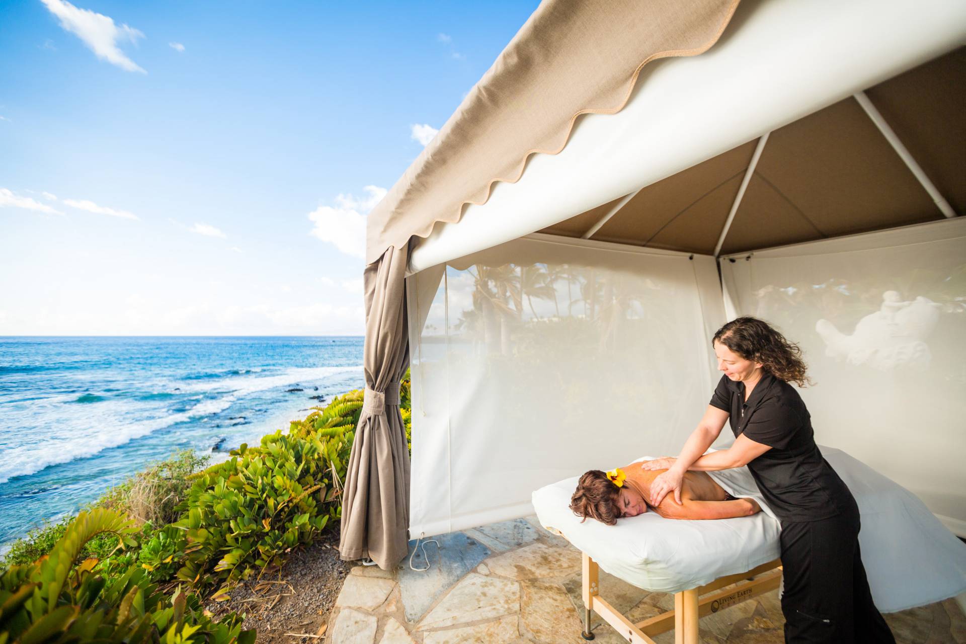 Tropical J's Residential and Commercial Awnings